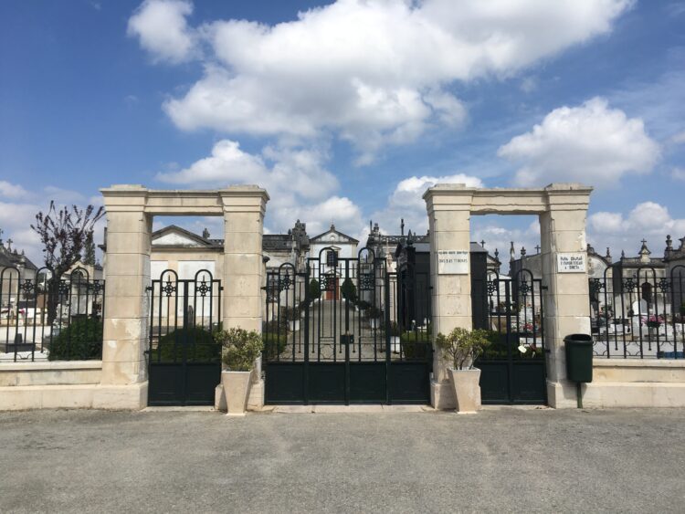 Cemitério de Leiria fechado até 9 de Abril