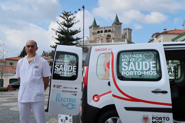 Porto de Mós: Município entrega de Unidade Móvel de Saúde ao Centro de Saúde