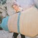 Fatos antigos de surf são agora pantufas e capas de pranchas