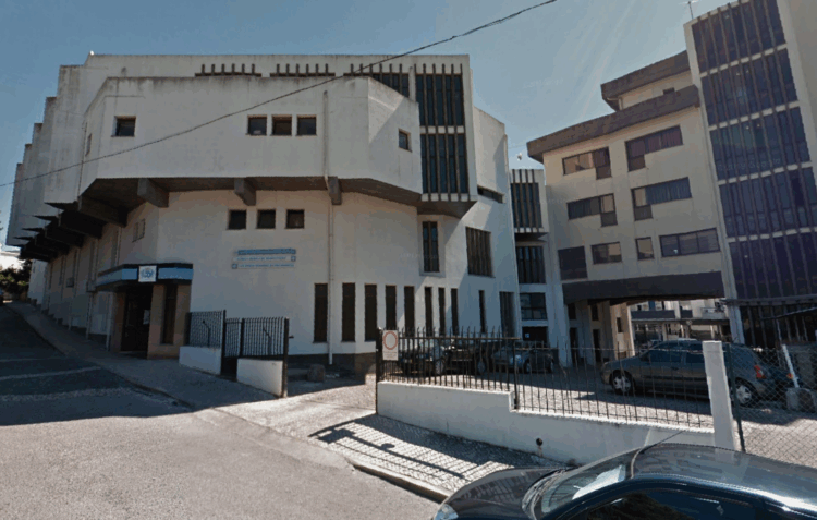 Lar da Misericórdia de Leiria fecha funcionários e utentes para proteger idosos
