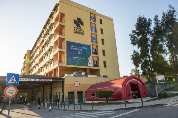 Covid-19: Hospital de Leiria apela: Urgências? Só se for mesmo urgente