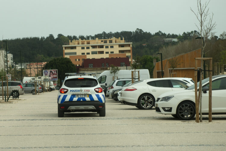 Covid-19: PSP de Leiria avisa que usará meios coercivos para travar comportamentos inseguros