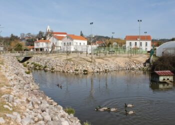 Covid-19: Município de Ourém limita acesso à casa mortuária e cemitério