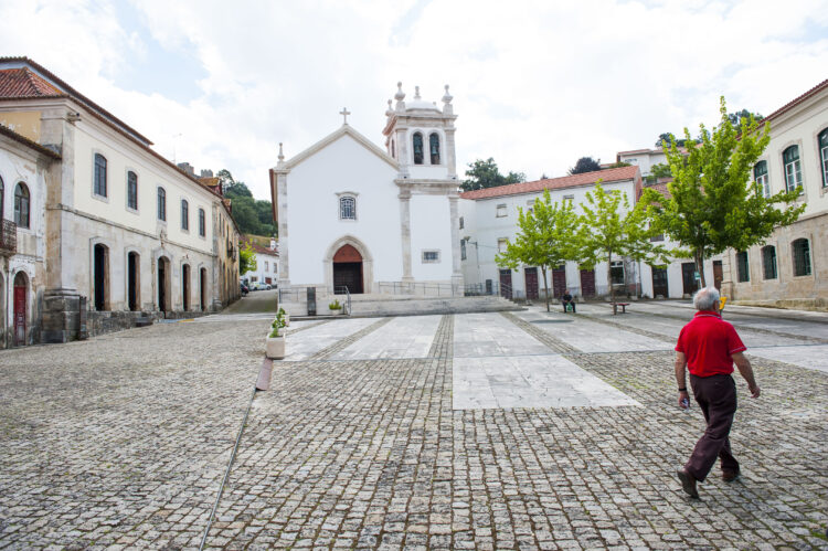 Pombal desinfecta Cumeira após segunda morte por Covid-19 e Ourém regista terceiro infectado em Fátima
