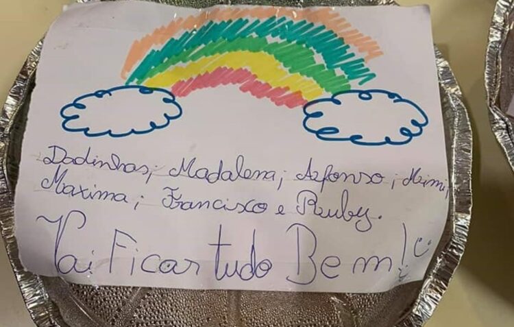 Há refeições a levar amor aos profissionais de saúde. E um apelo para que mais restaurantes se juntem