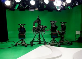 #EstudoEmCasa: conheça os horários da escola na televisão