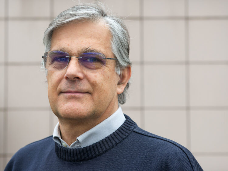 António Poças: “Os governos às vezes pensam uma coisa e têm de dizer outra. Faz parte do jogo político”