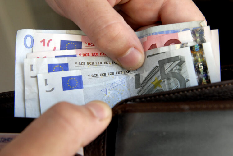 Comissões e subsídio de refeição fora do cálculo para lay-off