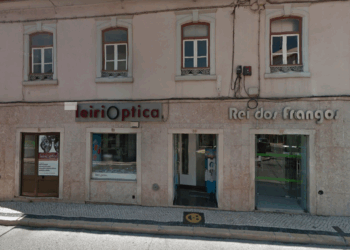 Rei dos Frangos, de Leiria, oferece refeições a famílias e indivíduos penalizados pela crise e pandemia