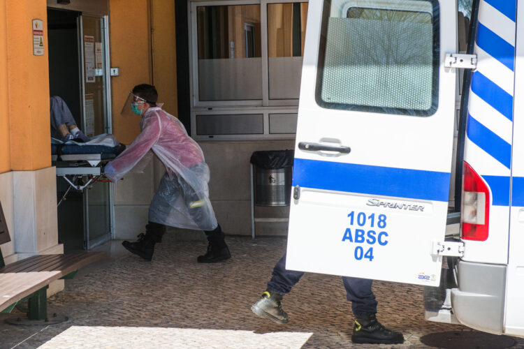 Covid-19: mais 16 mortes e 540 casos em Portugal