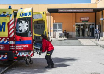 Quase 14 mil portugueses testaram positivo infecção por Covid-19