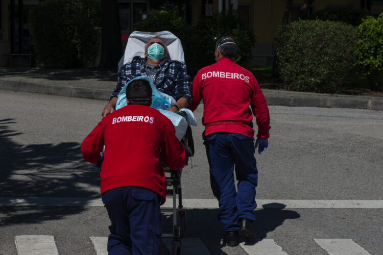 Covid-19: Portugal com 948 mortos e 24.322 infectados