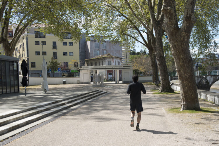 Hábitos de vida em quarentena estudados por docentes do IP Leiria