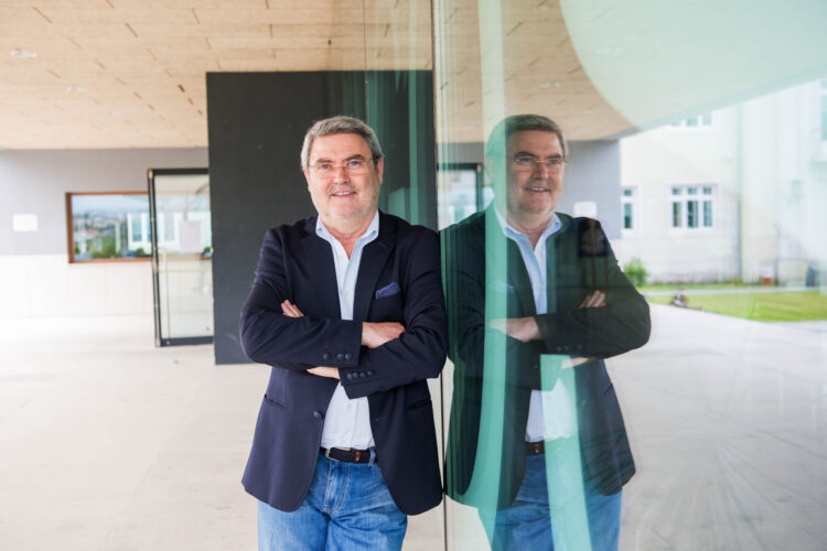 Alcino Duarte: “O regresso dos alunos dos 11.º e 12.º anos põe-me nervoso e bastante angustiado. Não sei como vamos fazer”