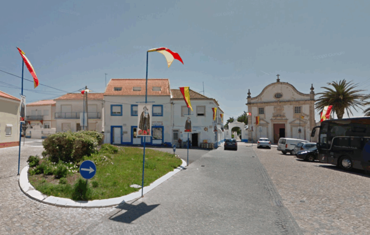 Pederneira e Avenida de Badajoz (Nazaré) com novas regras de circulação