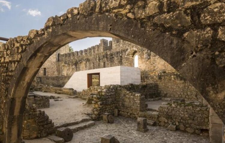 Cemitérios de Pombal mantêm-se encerrados e espaços culturais reabrem dia 18
