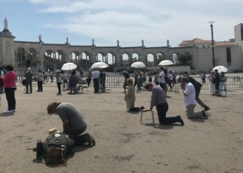 Santuário de Fátima retomou hoje missas presenciais com peregrinos de todo o País