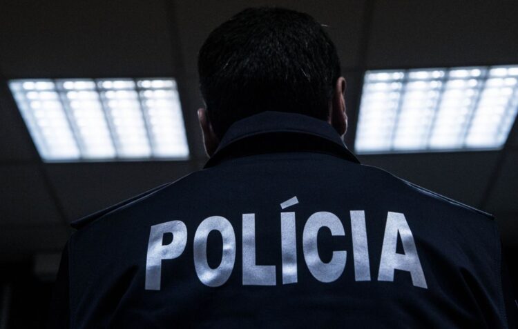 Detido por roubar e ameaçar com arma branca em Leiria