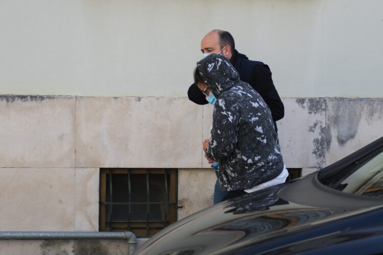 Pai e madrasta suspeitos da morte de criança em Peniche vão prestar depoimento no Tribunal de Leiria