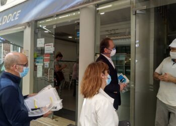 Pombal distribui viseiras ao comércio local