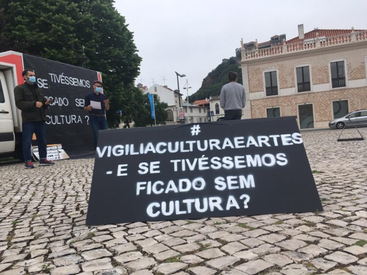 Já começou em Leiria a Vigília Cultura e Artes