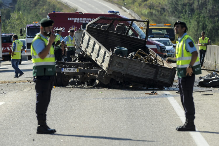 Campanha de segurança rodoviária alerta para dar prioridade à vida