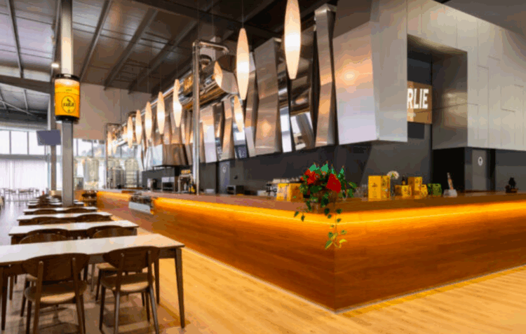 Fábrica da Cerveja Xarlie vai estar aberta ao público, com iguarias e cerveja