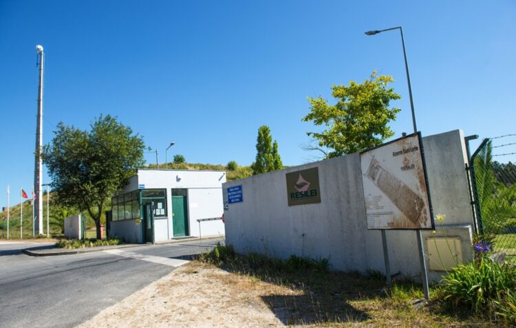 Ministério do Ambiente confirma lixo de Itália na Resilei, em Leiria: “resíduos não perigosos”
