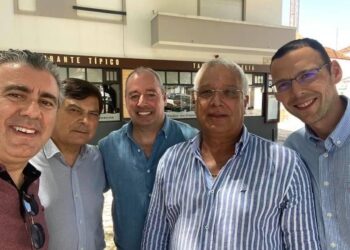 Dragões conversam com Chicharro sobre como fazer voar o andebol da Nazaré