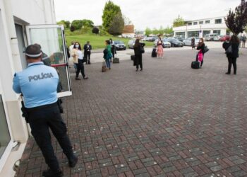 MP de Leiria pede prisão efectiva para nove dos 57 arguidos suspeitos da venda de sapatilhas contrafeitas