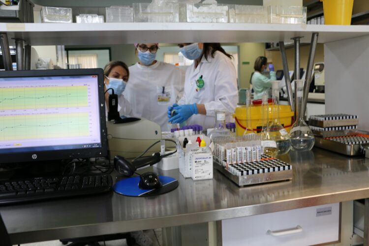 Casos de Covid-19 aumentaram 69% desde início de Junho