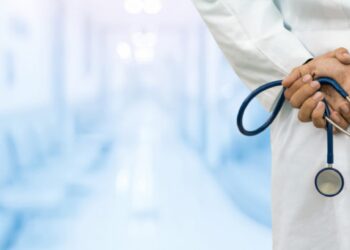 Tribunal de Ourém condena médico por cobrar atestados que entregava no centro de saúde
