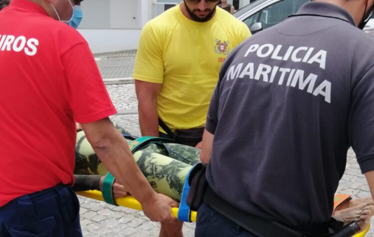 Autoridade Marítima Nacional coordena acções de salvamento nas praias de Paredes e do Bom Sucesso