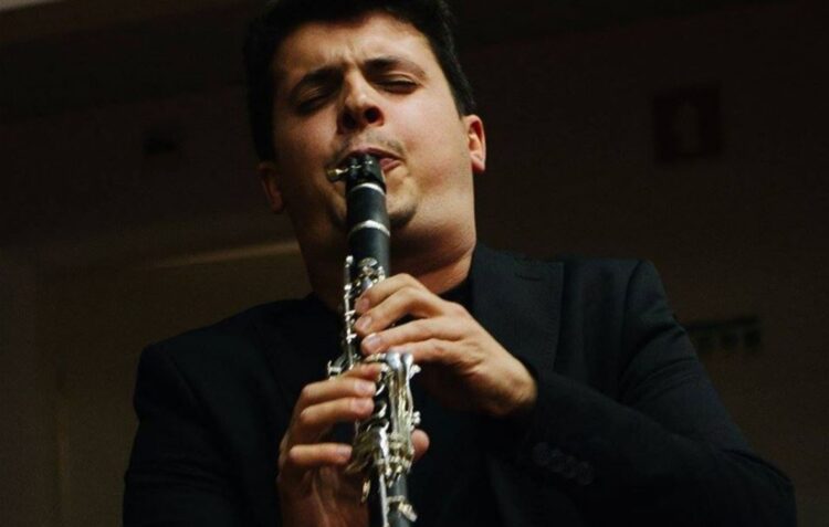 Concerto com Paulo Bernardino, hoje, na Villa Portela