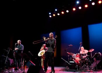 Estátuas vivas, jazz, teatro, muita música e animação para os mais novos são a aposta para a animação da Vieira e São Pedro de Moel
