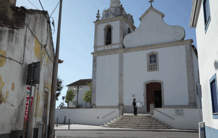 David Fonseca estreia novo álbum e a filarmónica dos Marrazes dá uma ajuda