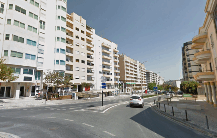 Corte de trânsito na Avenida Marquês de Pombal, na segunda-feira