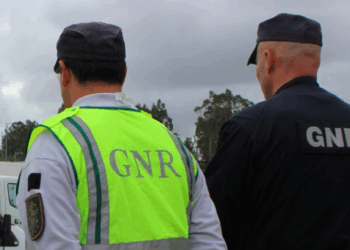 GNR deteve quatro homens e uma mulher por tráfico de estupefacientes em Mira de Aire e Minde