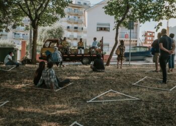 Bairro a bairro, porta a porta, Leiria fala nas linhas que o Mapas cose