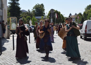 Leiria 1437 está nas ruas da cidade para apoia artistas
