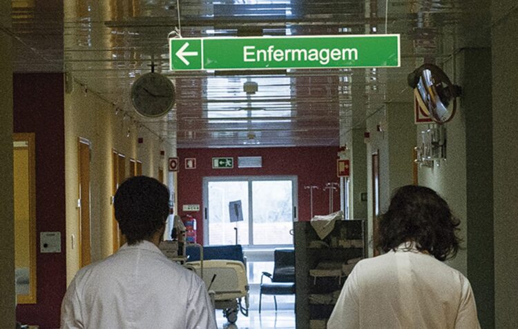 ESSLei dinamiza tertúlia “Enfermagem do Trabalho” em ambiente online