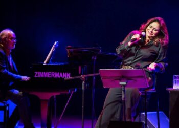 Fafá de Belém dá concerto em directo a partir de Fátima