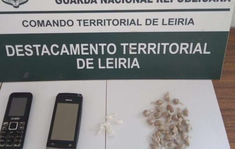 Em flagrante delito com 150 doses de heroína