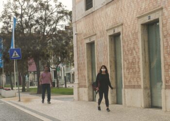 Município de Leiria anuncia reforço de medidas para travar pandemia