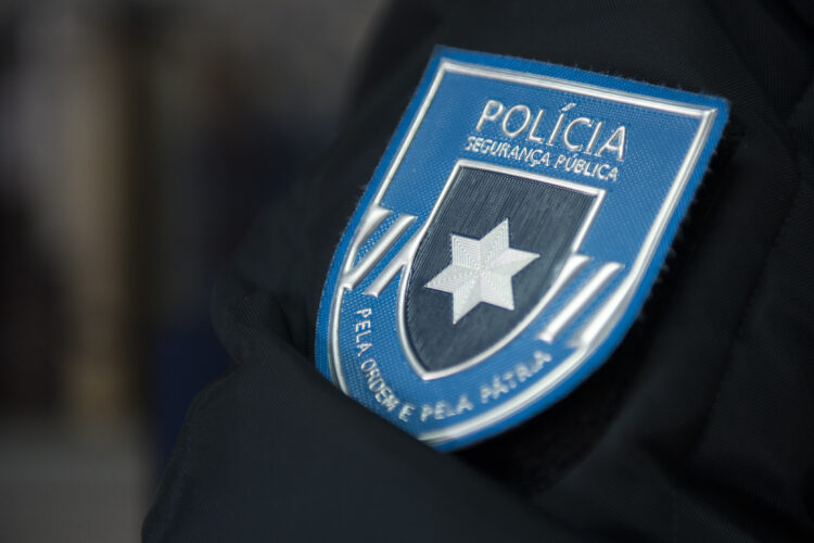 PSP de Peniche detém jovem suspeito de roubo