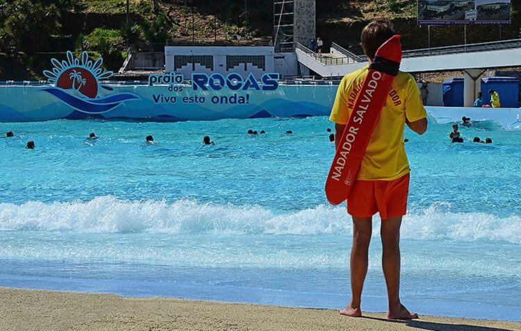 Praia das Rocas abre no próximo sábado