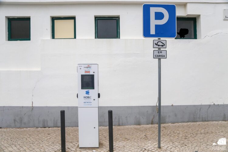 Primeiro posto de carregamento de carros eléctricos da Nazaré foi instalado junto ao Mercado Municipal