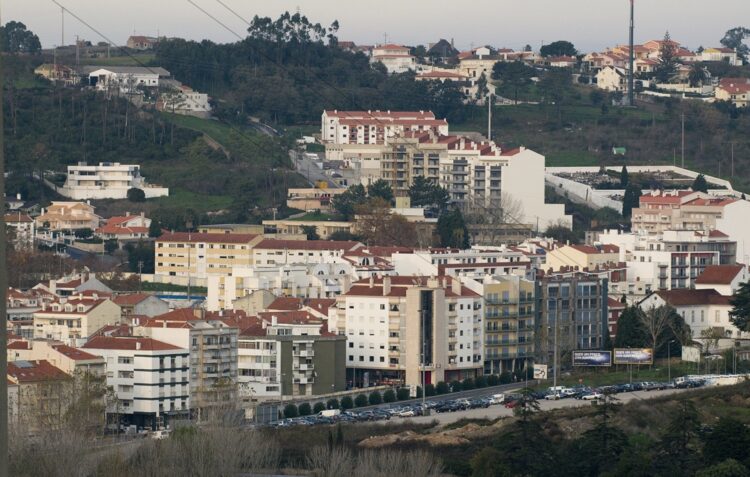 Covid-19: novos recuperados baixam para uma centena o total de casos activos no distrito de Leiria