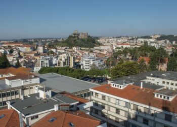 Covid-19: Leiria passa a ser o concelho do distrito com mais casos activos, que praticamente duplicaram em duas semanas