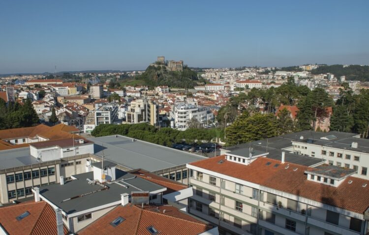 Covid-19: Leiria passa a ser o concelho do distrito com mais casos activos, que praticamente duplicaram em duas semanas